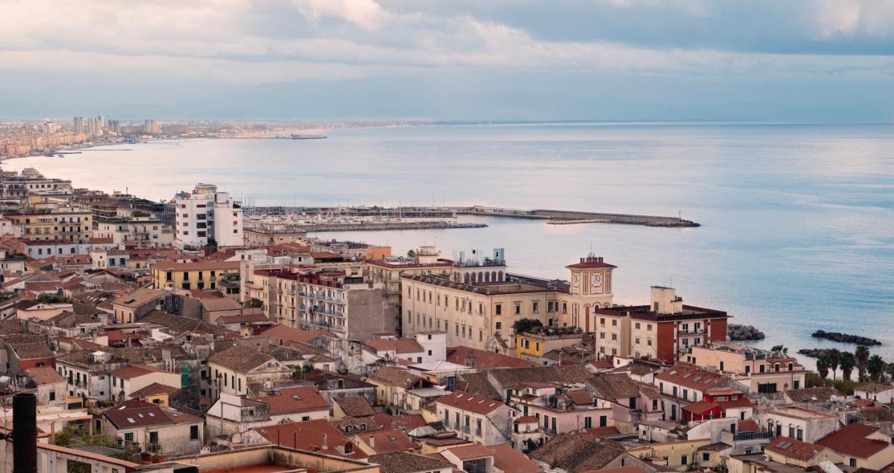 Casa "Kapri" Da Eva - Salerno Centro Con Self Check-In Διαμέρισμα Εξωτερικό φωτογραφία
